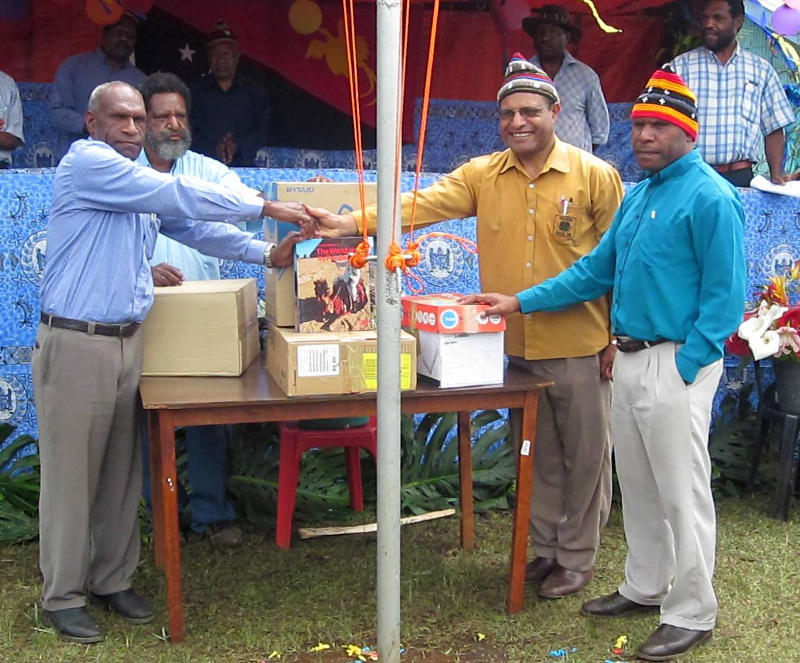 Kintwa launches new library for Ogelbeng Lutheran Primary School