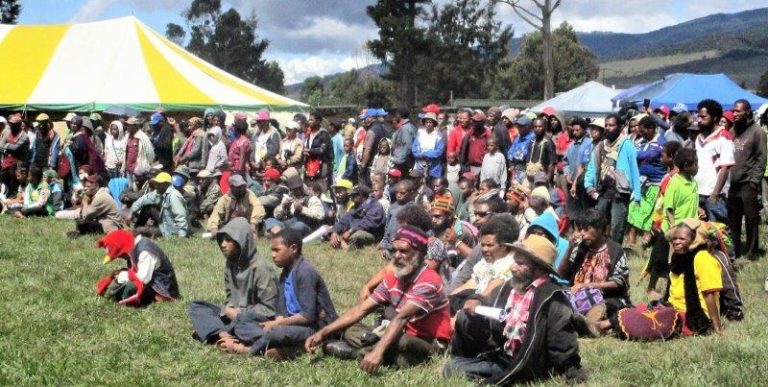 Hundreds turn up to celebrate with WHPHA